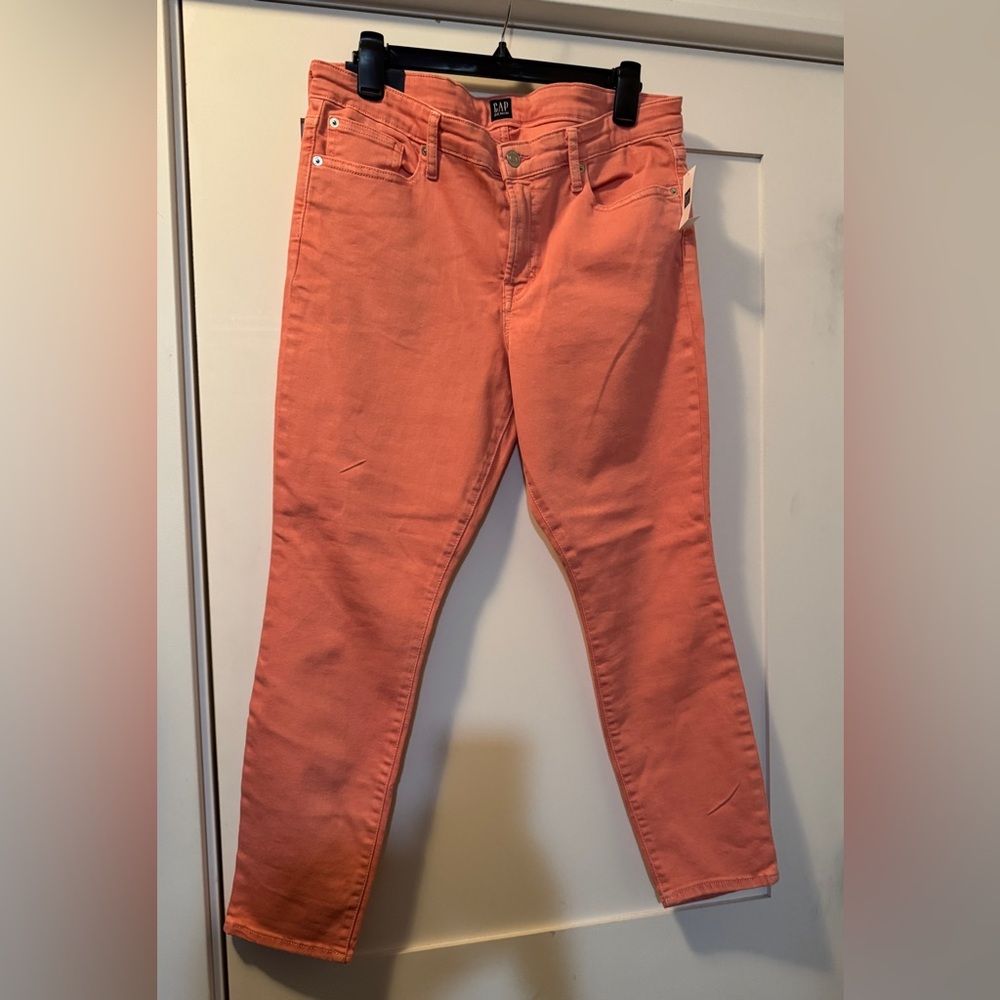 NWT- GAP Coral Legging Skimmer Jeans